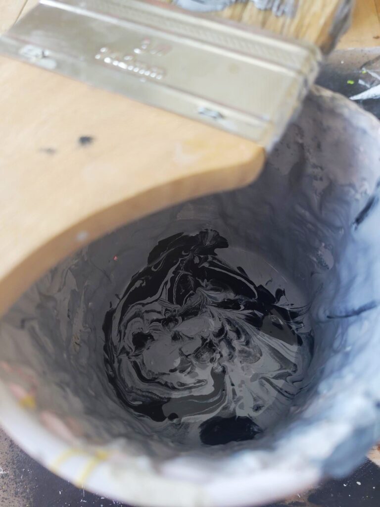 Moss bowl DIY needs dark coloured paint