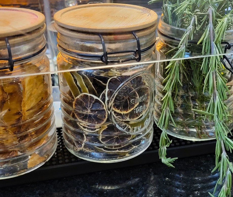 Using herbs and citrus as home decor for free